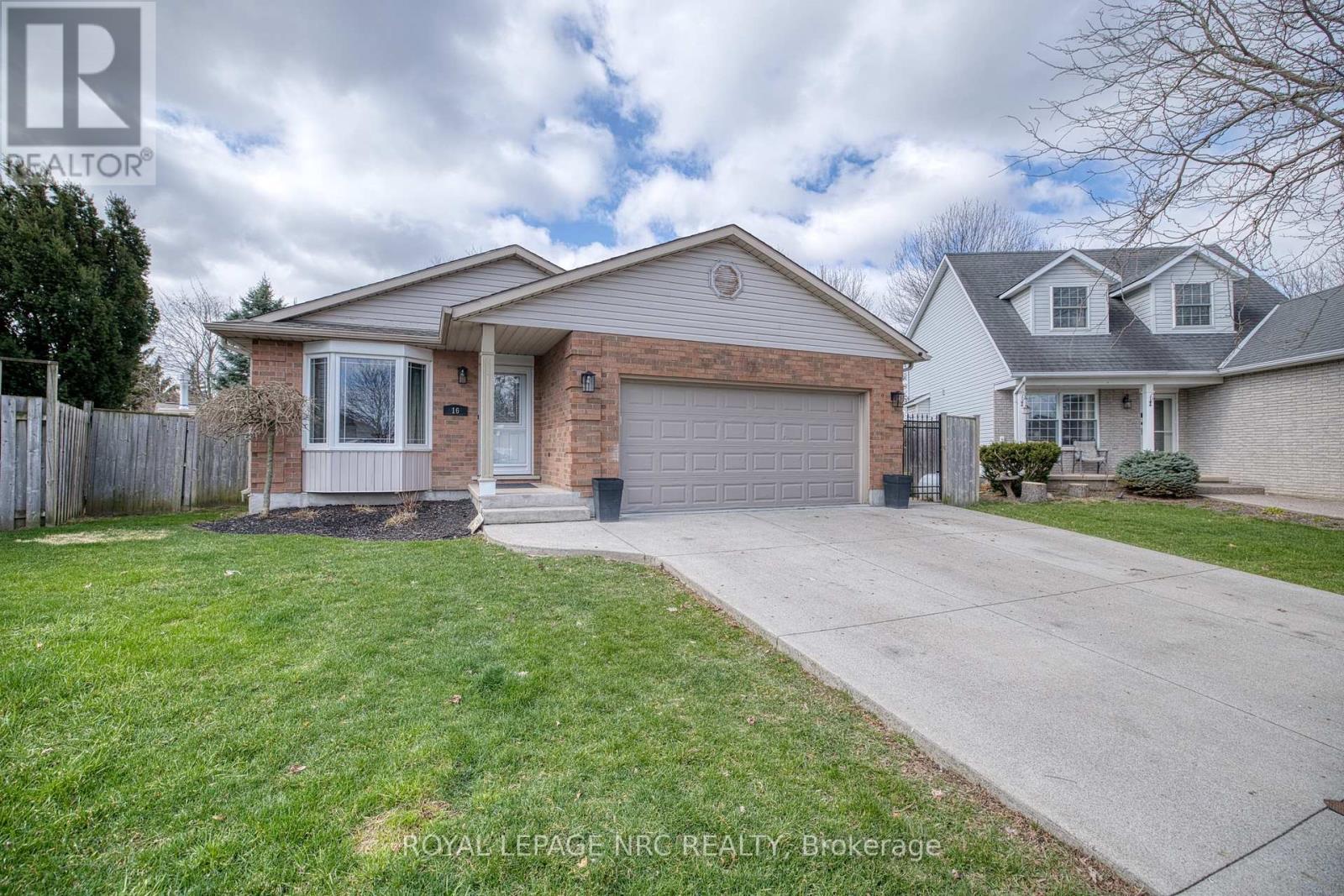 16 LEONARD DRIVE, St. Catharines, Ontario
