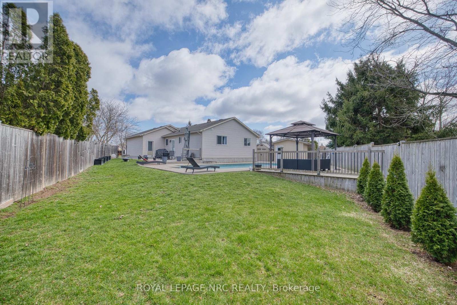 16 Leonard Drive, St. Catharines, Ontario  L2S 3V2 - Photo 32 - X13714040