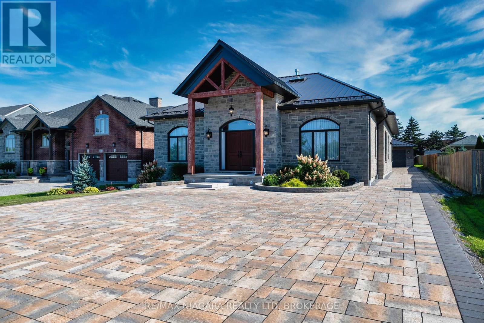 327 Queenston Road, Niagara-On-The-Lake, Ontario  L0S 1J0 - Photo 3 - X13714258