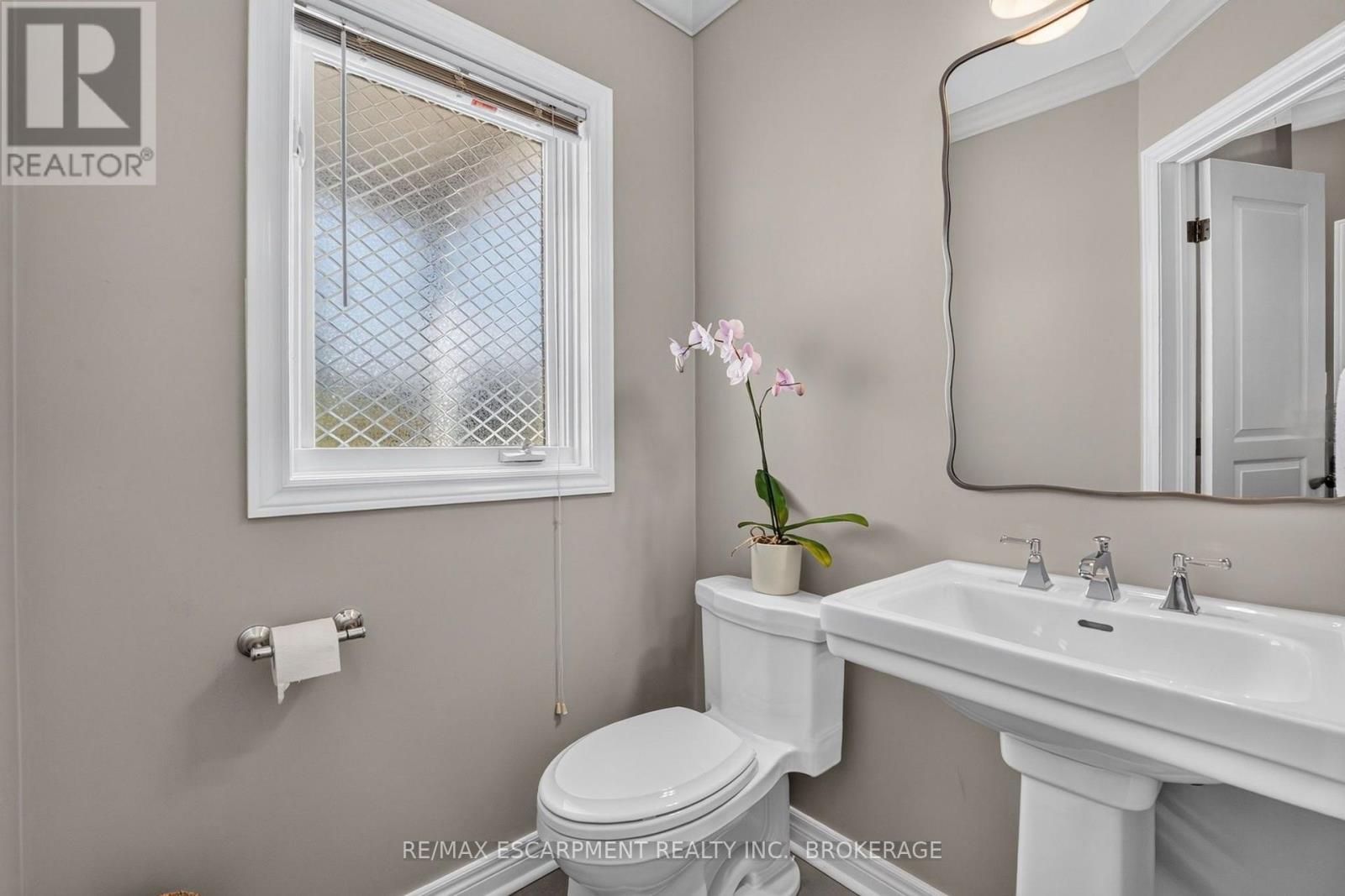 3 Black Walnut Common, St. Catharines, Ontario  L2S 4C8 - Photo 5 - X13714374