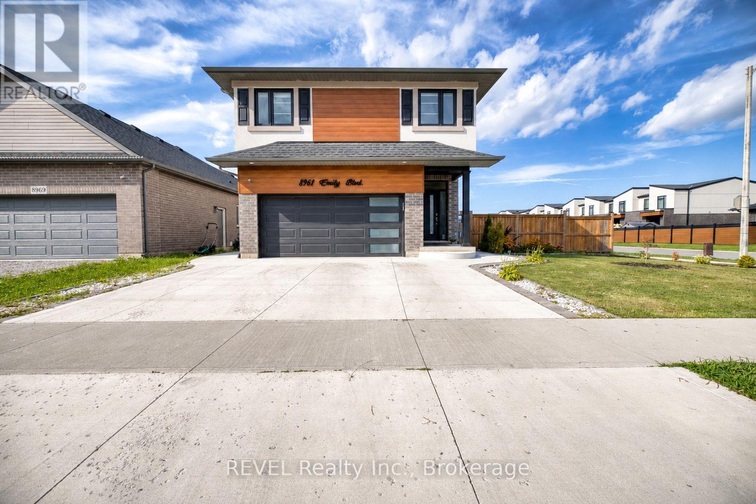 8961 Emily Boulevard, Niagara Falls, Ontario  L2H 3T1 - Photo 2 - X13714738
