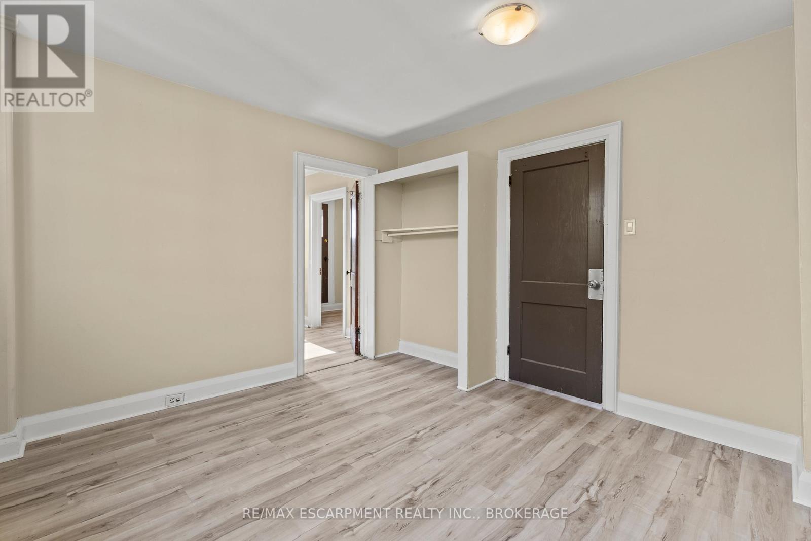 Upper - 1 West Street N, Thorold, Ontario  L2V 2R8 - Photo 14 - X13714802