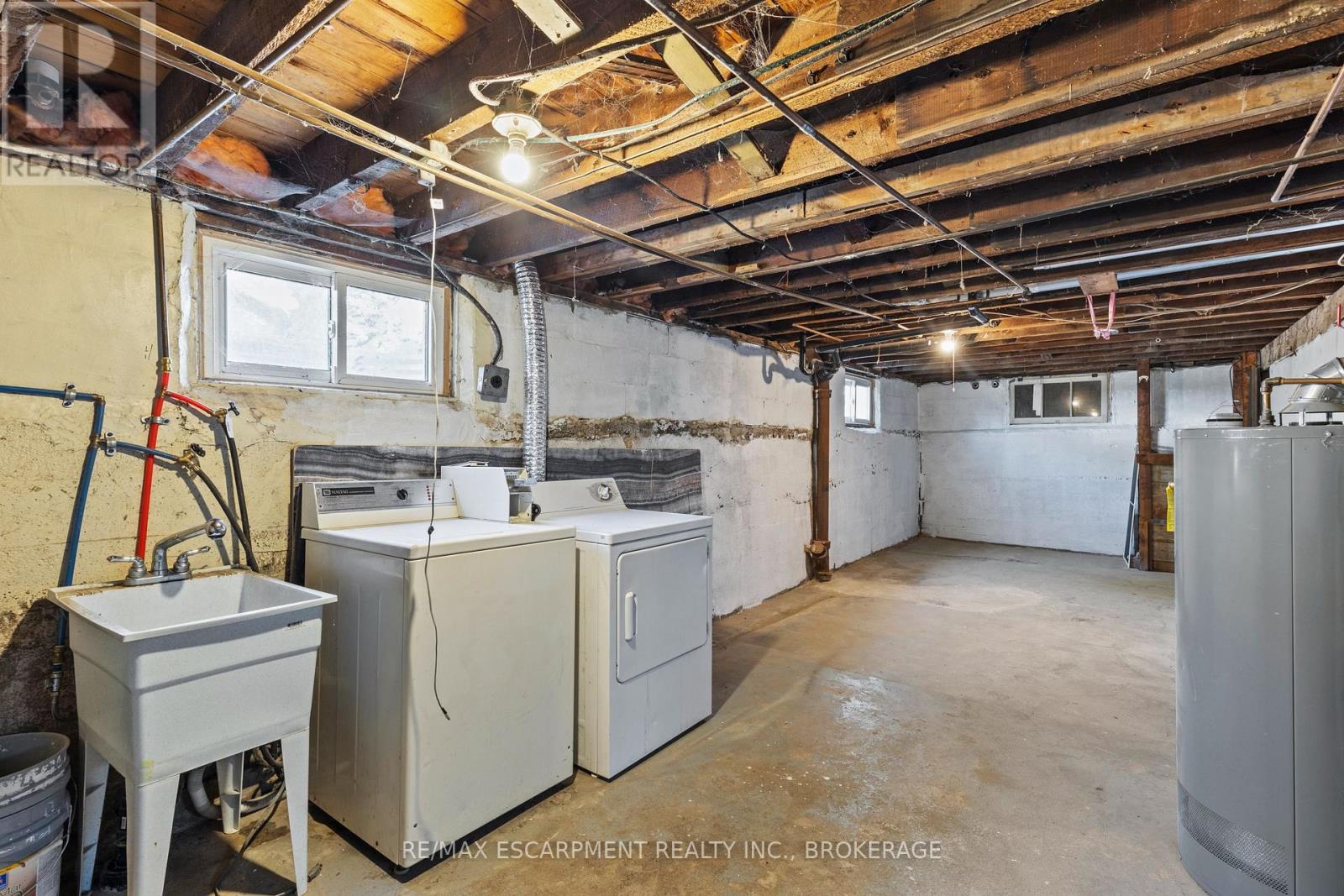 Upper - 1 West Street N, Thorold, Ontario  L2V 2R8 - Photo 21 - X13714802
