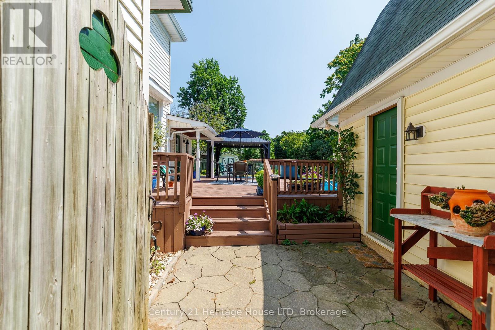 34 Henry Street, St. Catharines, Ontario  L2R 5T6 - Photo 34 - X13715344