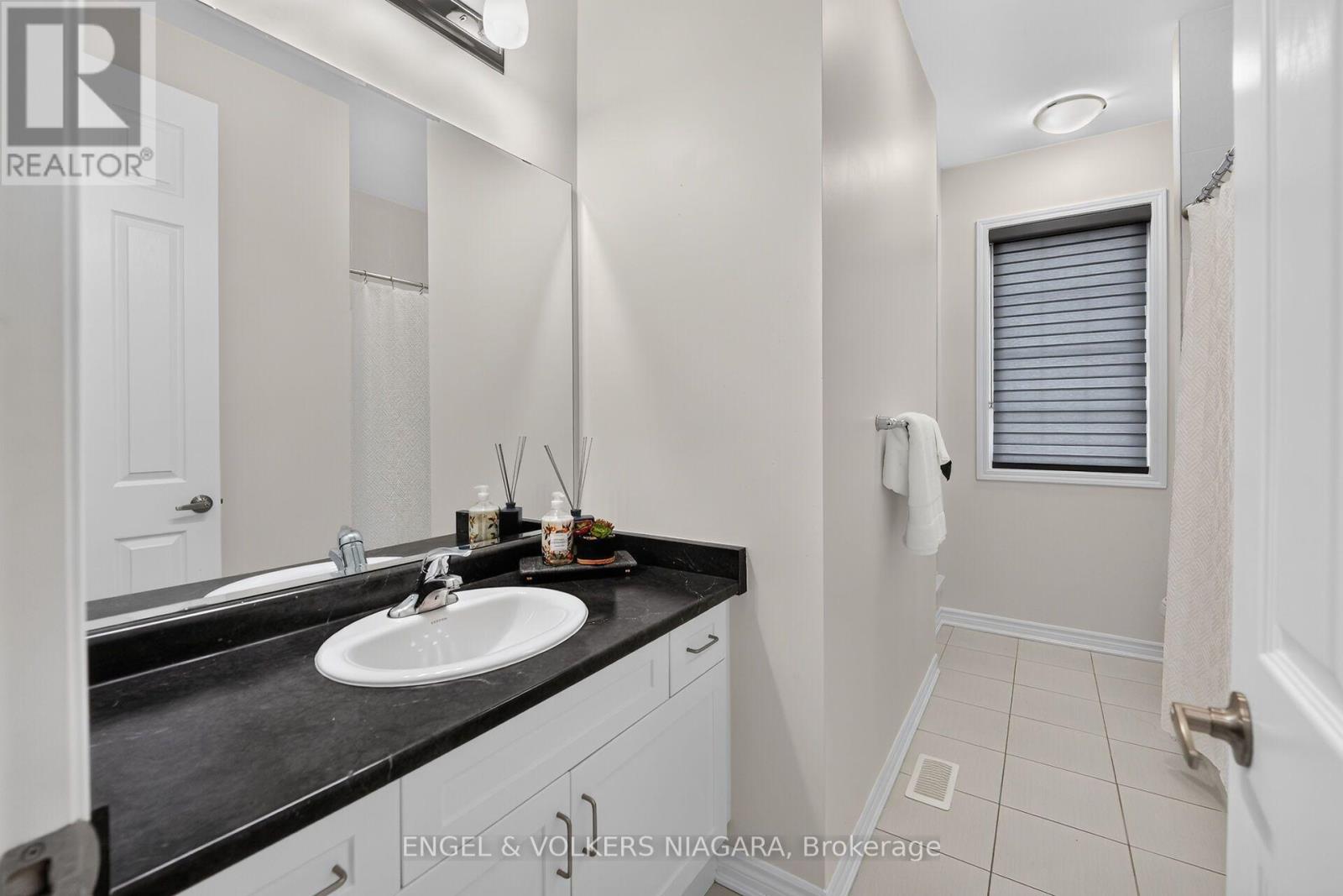 1221 Rose Way S, Milton, Ontario  L9E 1L9 - Photo 34 - W13715618