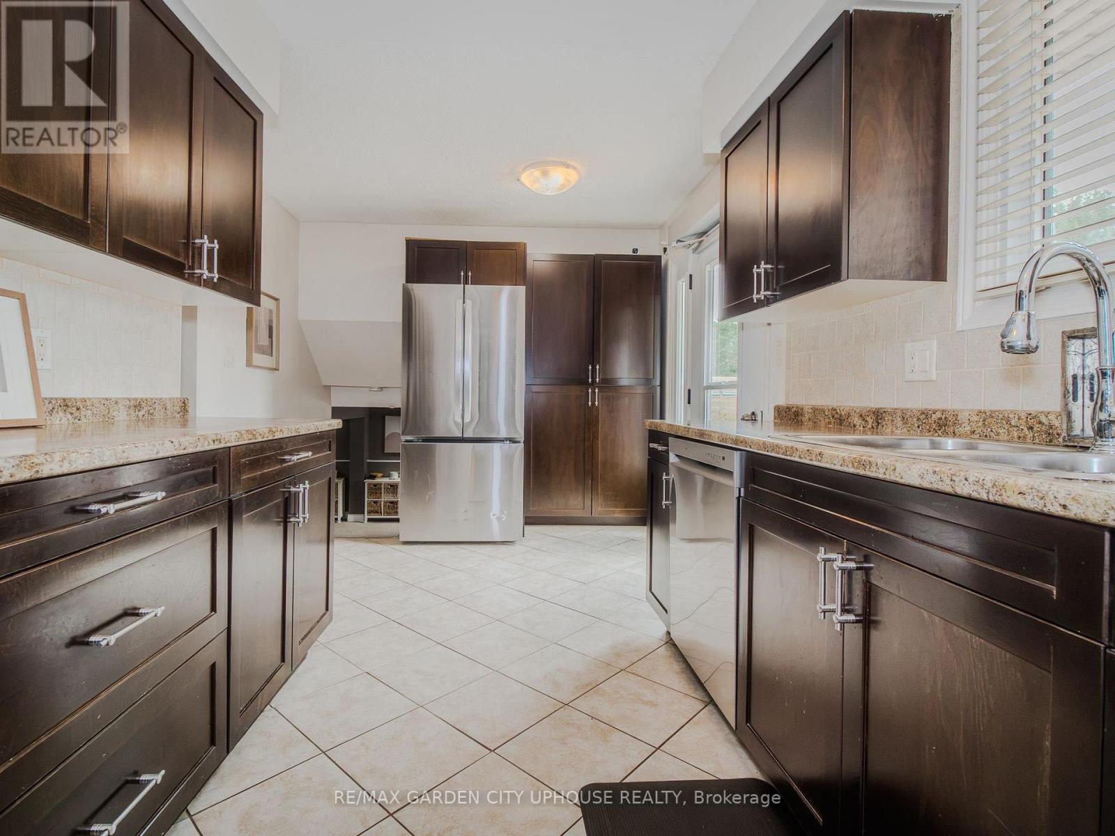 24 Greenmeadow Court, St. Catharines, Ontario  L2N 6Y8 - Photo 8 - X13715644