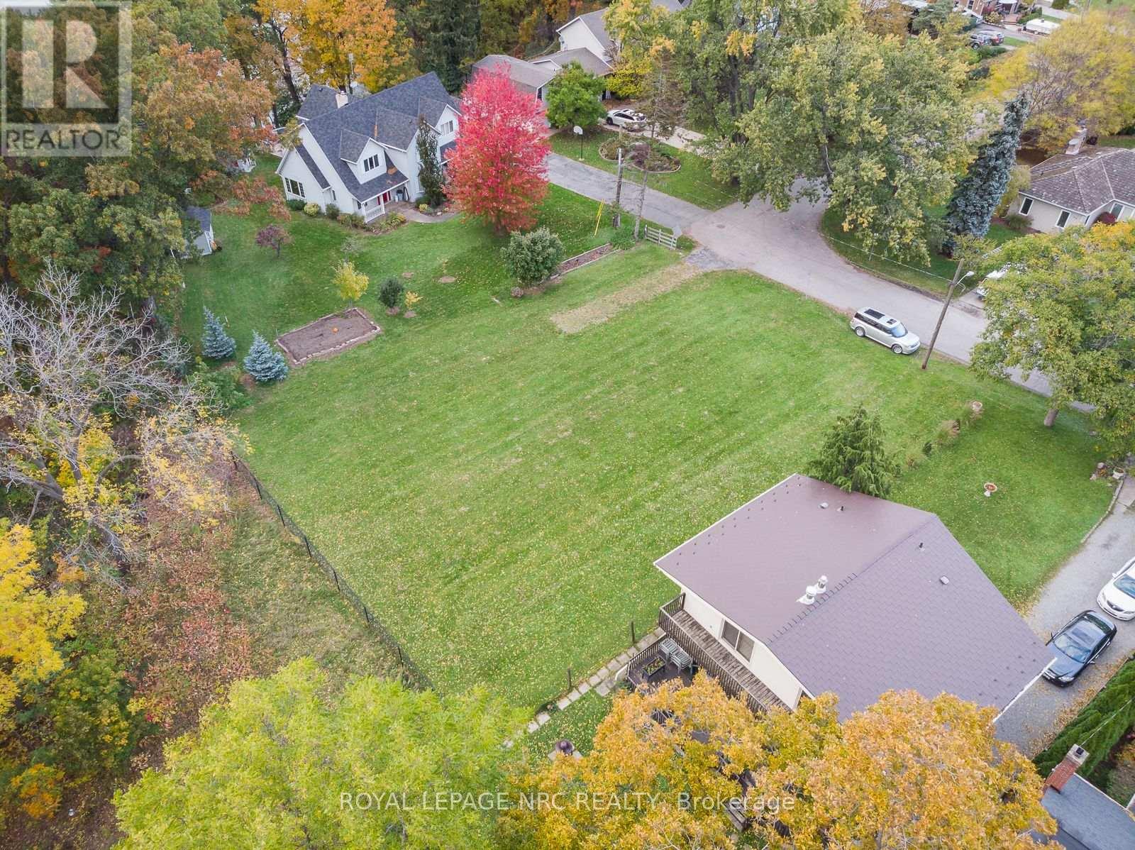 56b Henley Drive, St. Catharines, Ontario  L2N 4A9 - Photo 2 - X13715870