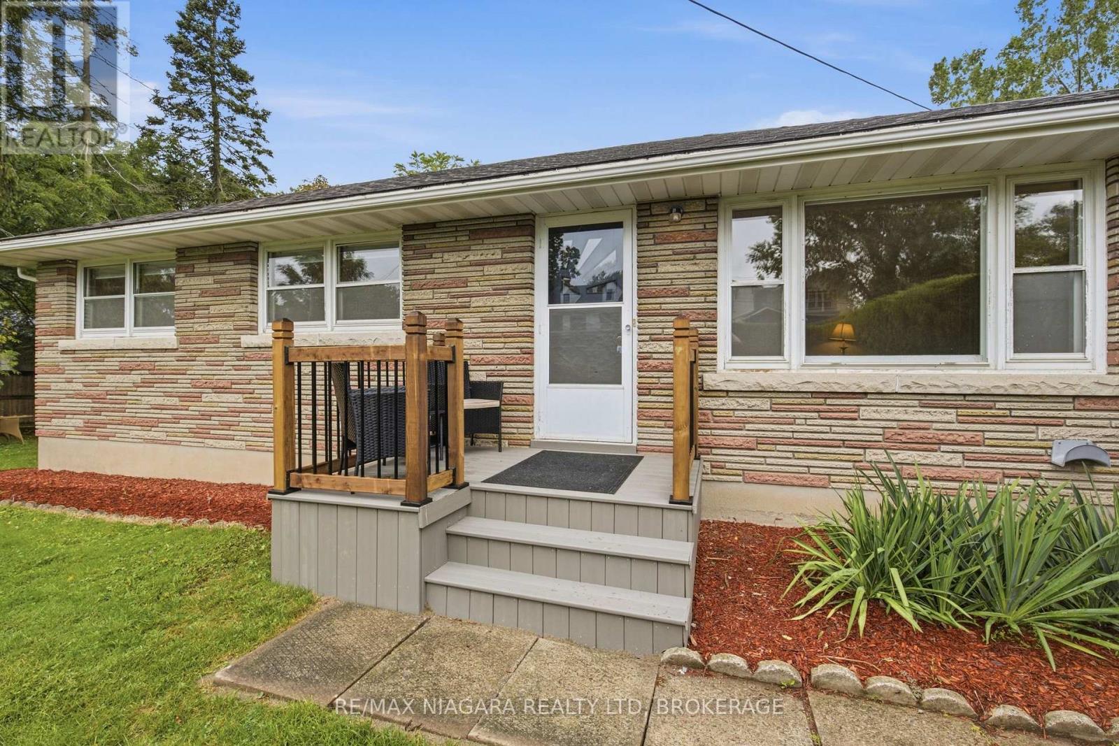 557 Mississagua Street, Niagara-On-The-Lake, Ontario  L0S 1J0 - Photo 10 - X13716104
