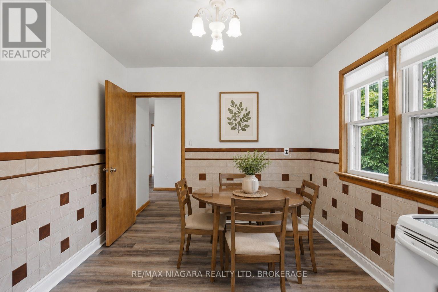 557 Mississagua Street, Niagara-On-The-Lake, Ontario  L0S 1J0 - Photo 17 - X13716104