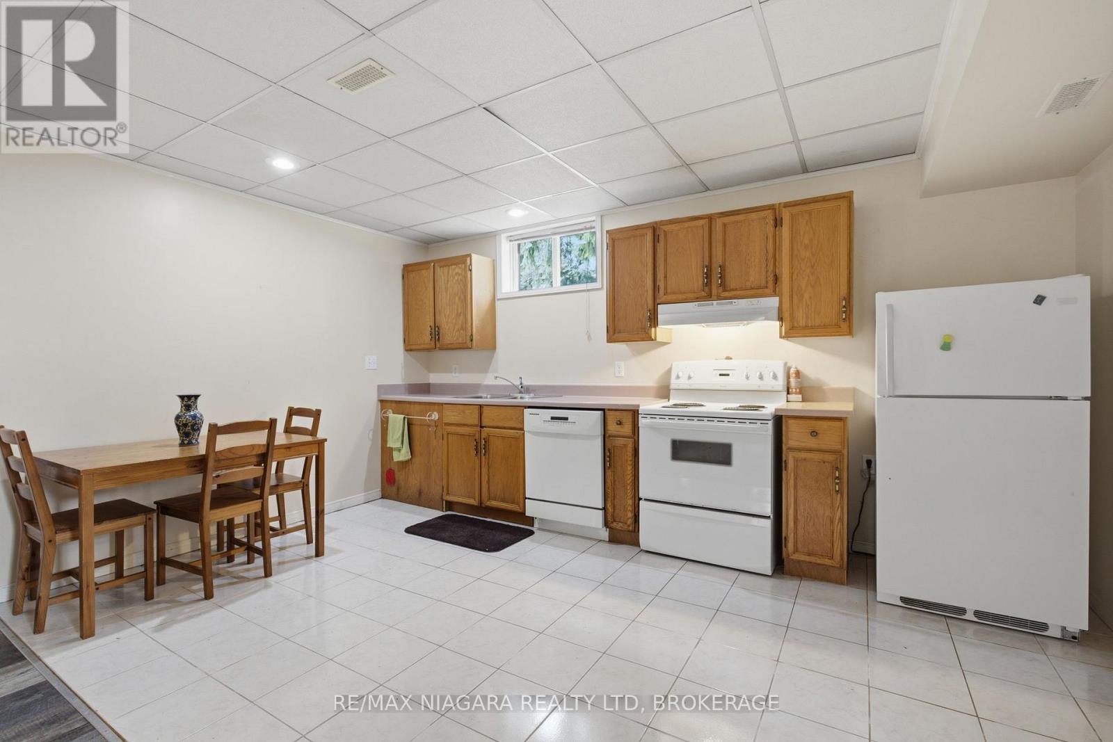 557 Mississagua Street, Niagara-On-The-Lake, Ontario  L0S 1J0 - Photo 33 - X13716104
