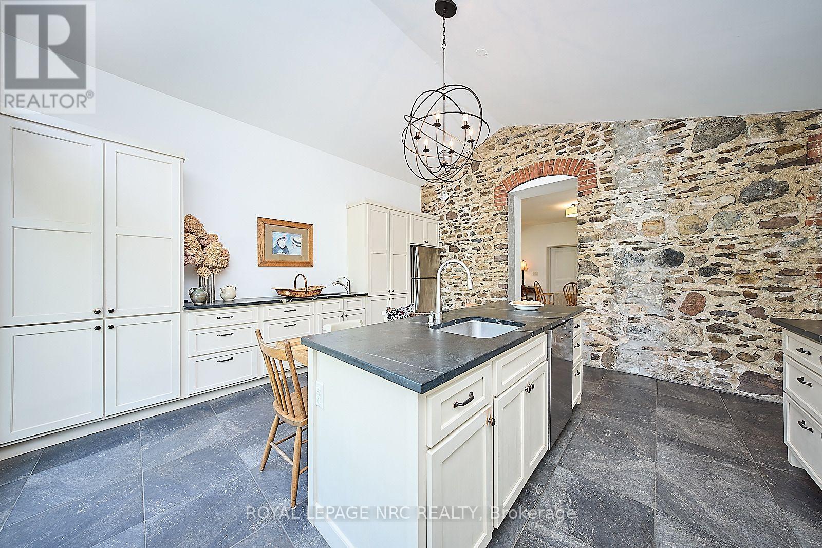 1540 Concession 6 Road, Niagara-On-The-Lake, Ontario  L0S 1T0 - Photo 13 - X13716804