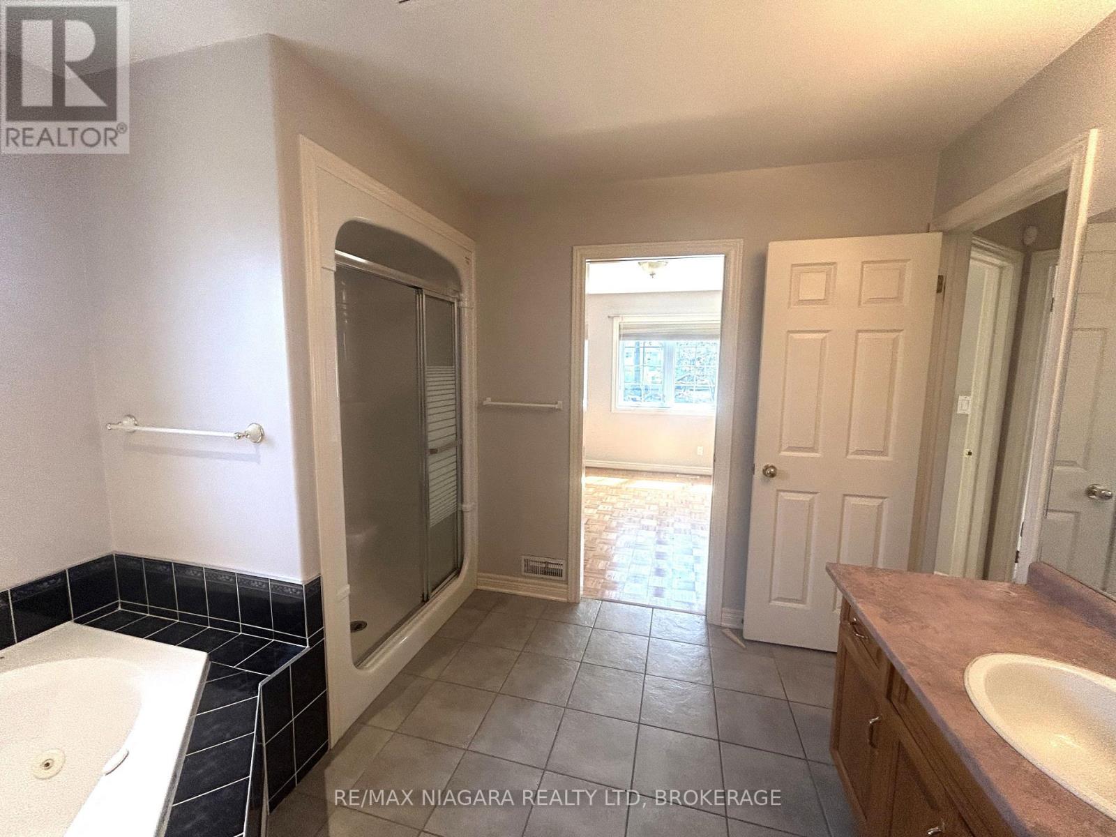 Unit # Main Floor - 11 Ursula Avenue, St. Catharines, Ontario  L2T 1S9 - Photo 12 - X13716870
