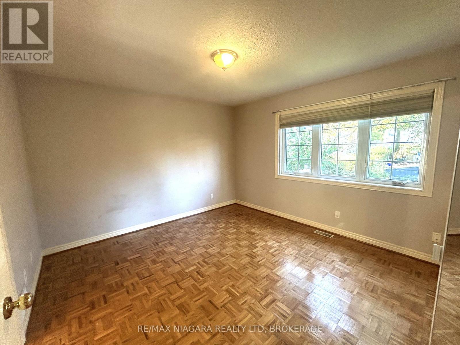 Unit # Main Floor - 11 Ursula Avenue, St. Catharines, Ontario  L2T 1S9 - Photo 14 - X13716870