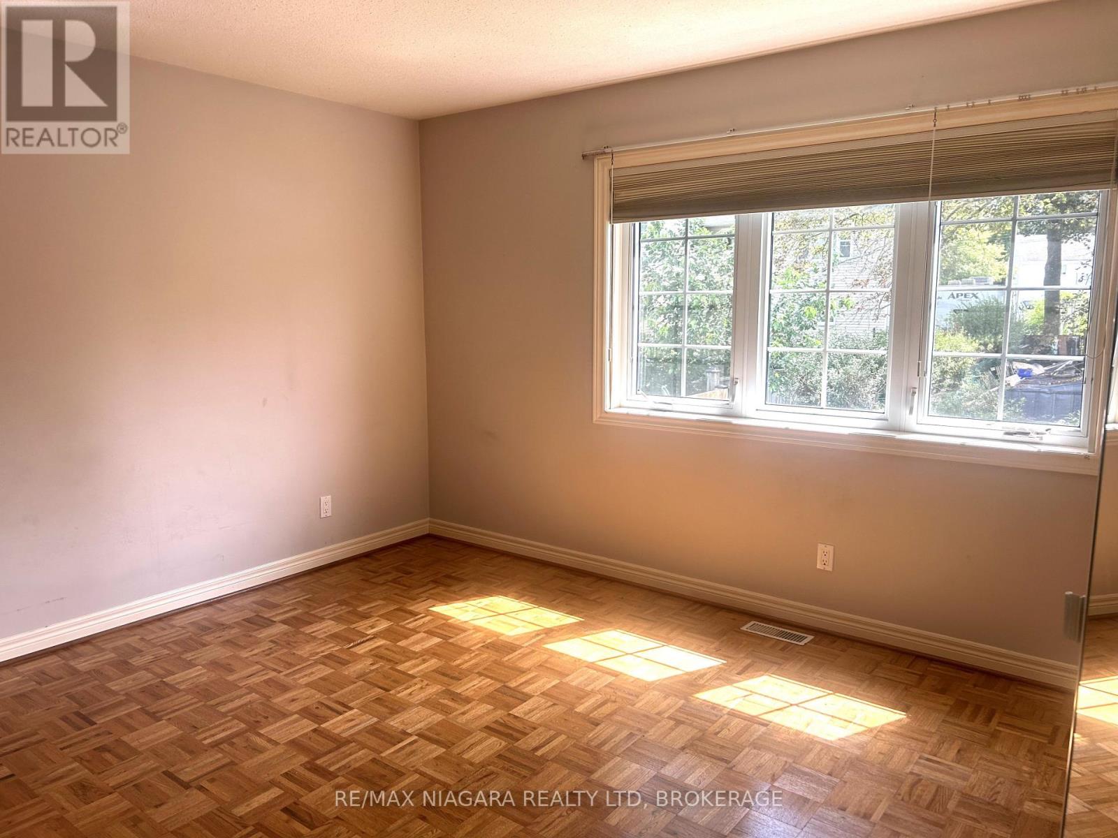 Unit # Main Floor - 11 Ursula Avenue, St. Catharines, Ontario  L2T 1S9 - Photo 15 - X13716870