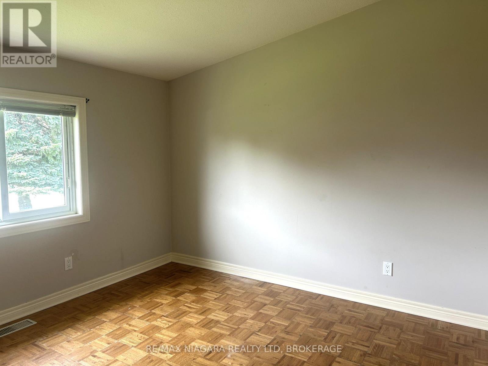 Unit # Main Floor - 11 Ursula Avenue, St. Catharines, Ontario  L2T 1S9 - Photo 17 - X13716870
