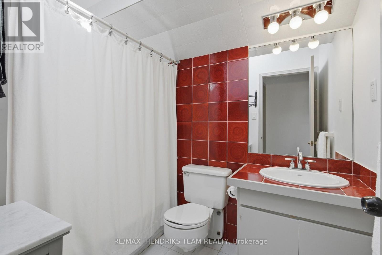 10 Vergorda Circle, St. Catharines, Ontario  L2T 2P2 - Photo 30 - X13718080