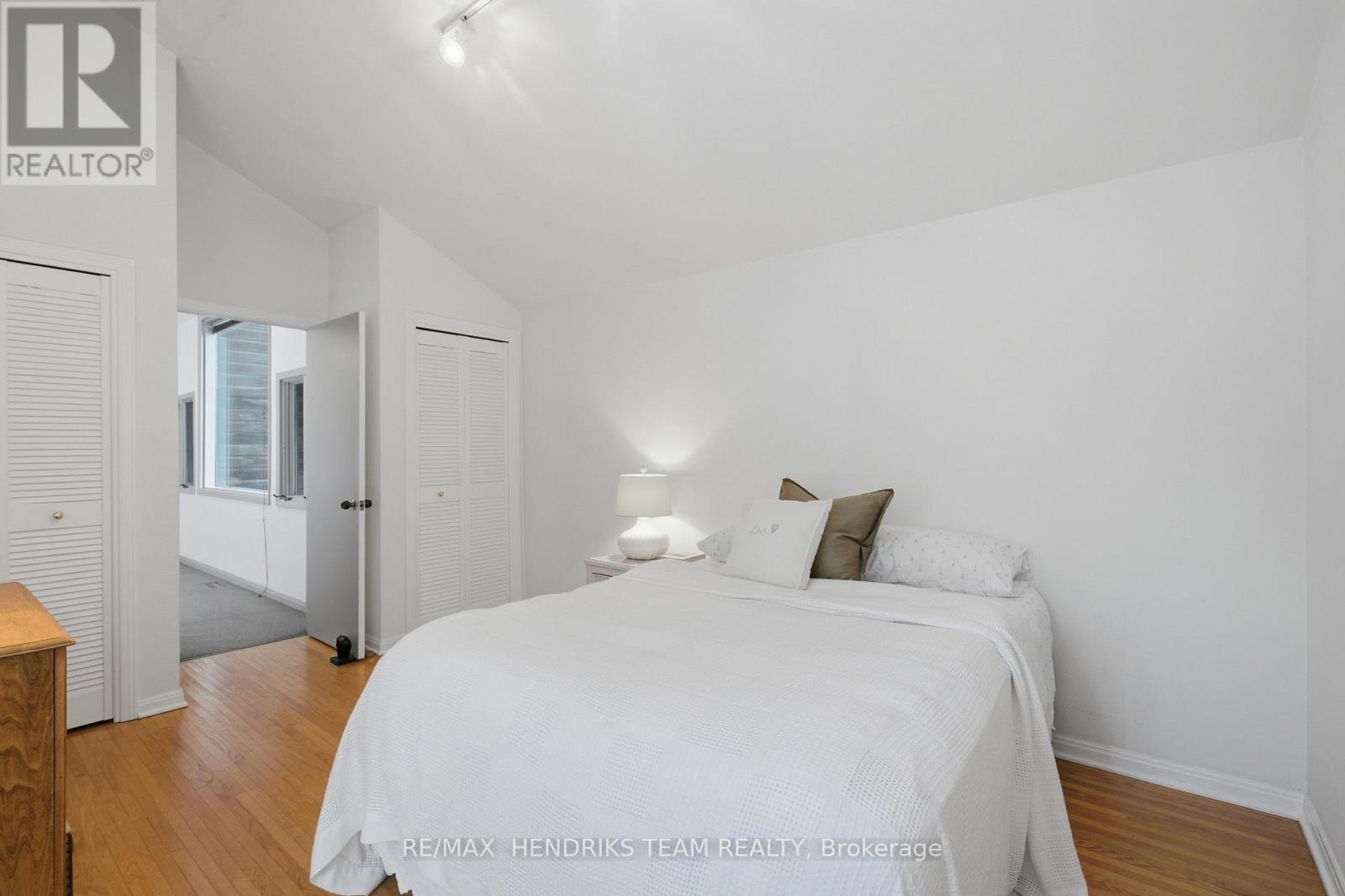 10 Vergorda Circle, St. Catharines, Ontario  L2T 2P2 - Photo 32 - X13718080
