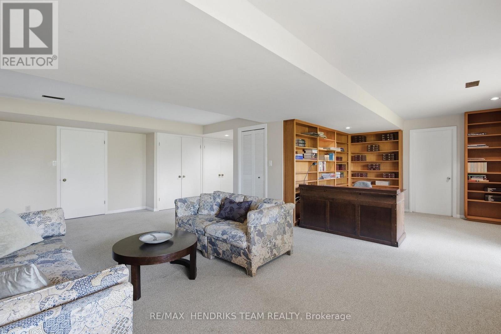 10 Vergorda Circle, St. Catharines, Ontario  L2T 2P2 - Photo 35 - X13718080