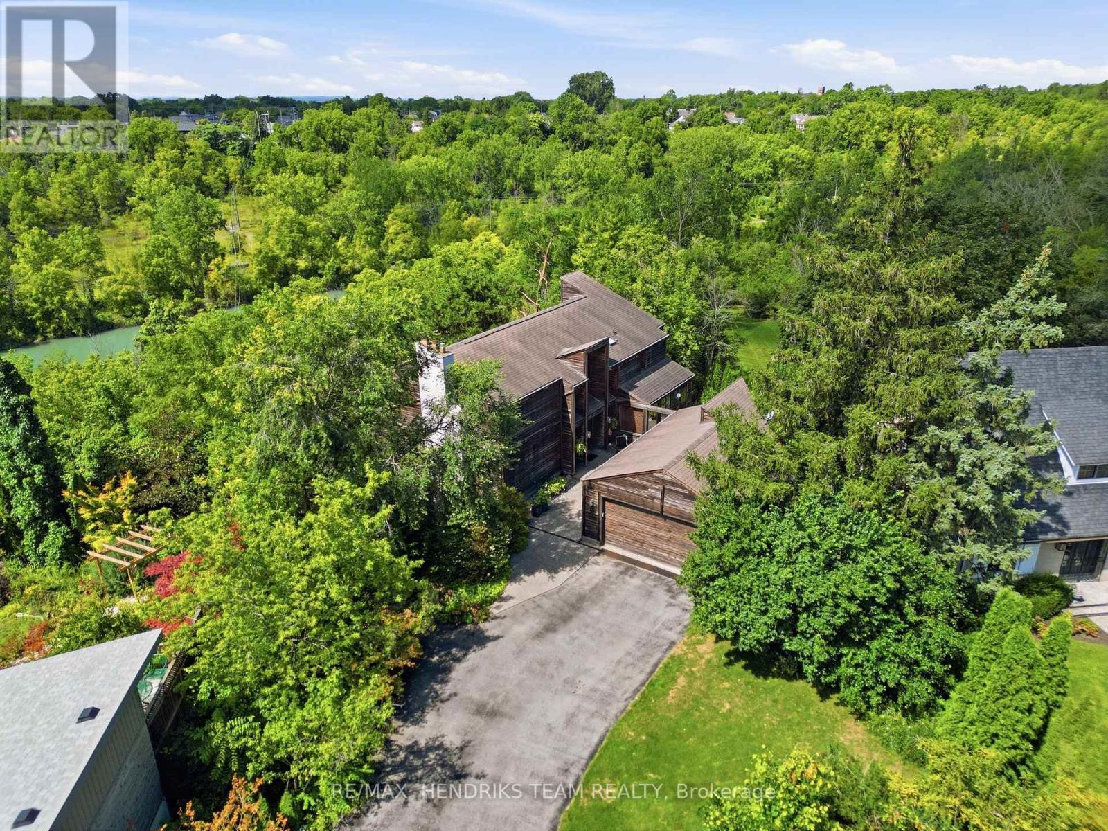 10 Vergorda Circle, St. Catharines, Ontario  L2T 2P2 - Photo 43 - X13718080