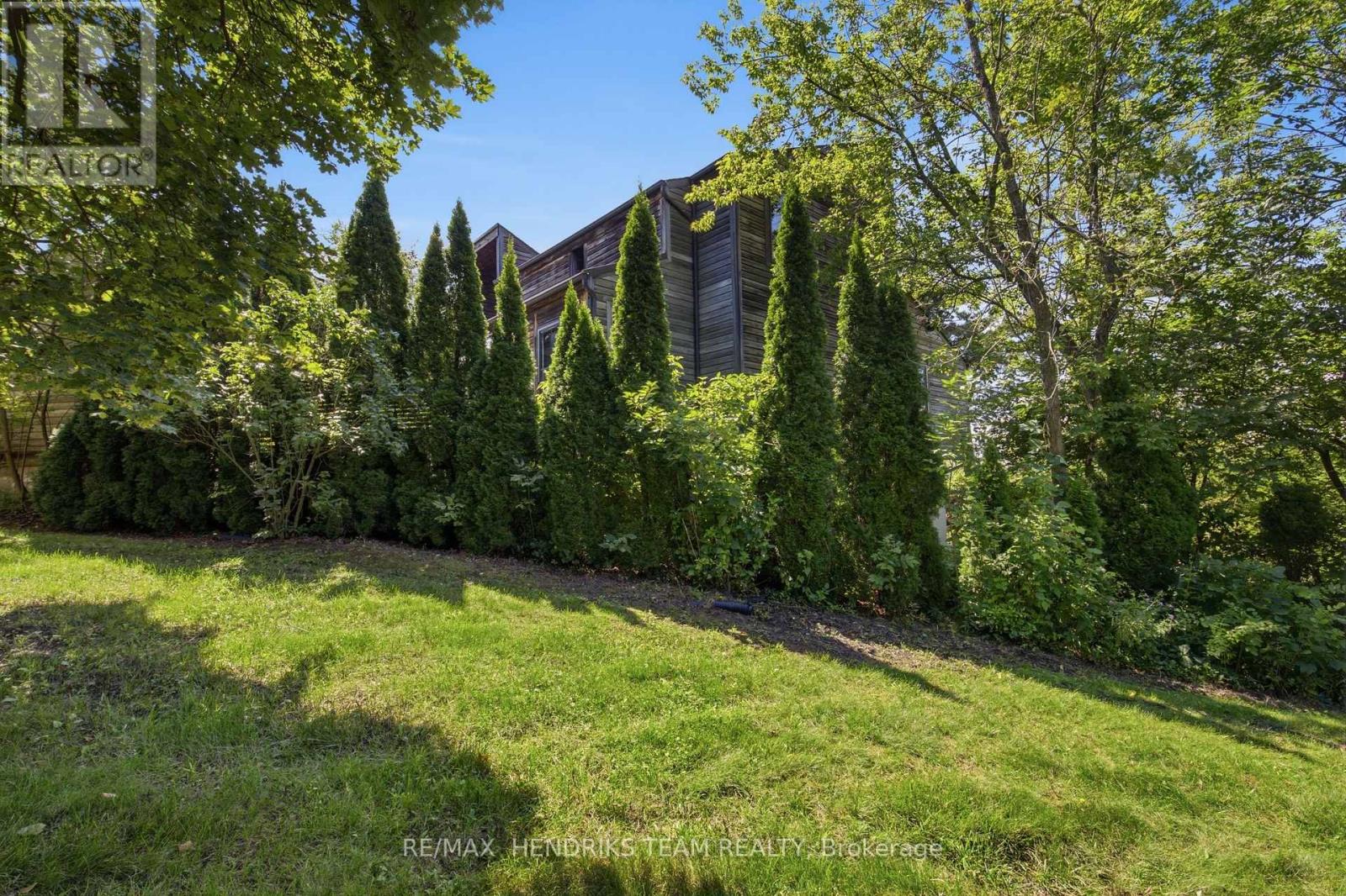10 Vergorda Circle, St. Catharines, Ontario  L2T 2P2 - Photo 46 - X13718080