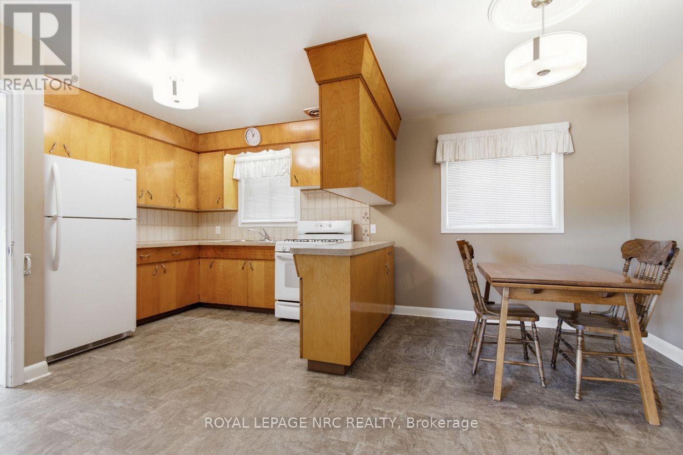 131 Joyce Avenue, Welland, Ontario  L3B 1S7 - Photo 8 - X13718218