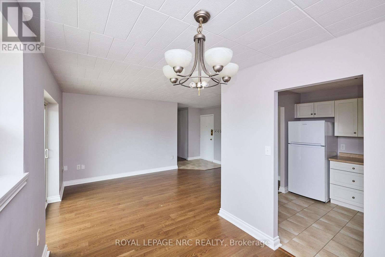 11 - 98 Woodlawn Road, Welland, Ontario  L3C 3J5 - Photo 7 - X13718576