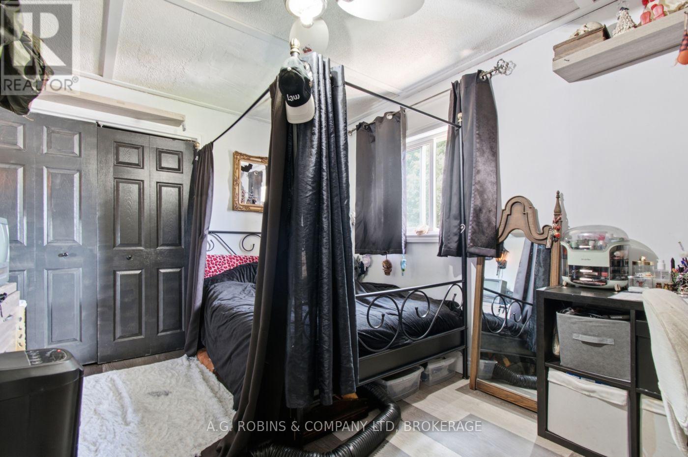 54 Clifford Avenue, Welland, Ontario  L3C 2G1 - Photo 26 - X13719084