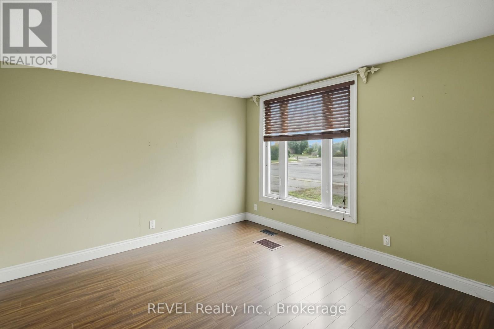 2324 Centre Street, Thorold, Ontario  L0S 1A0 - Photo 21 - X13719580