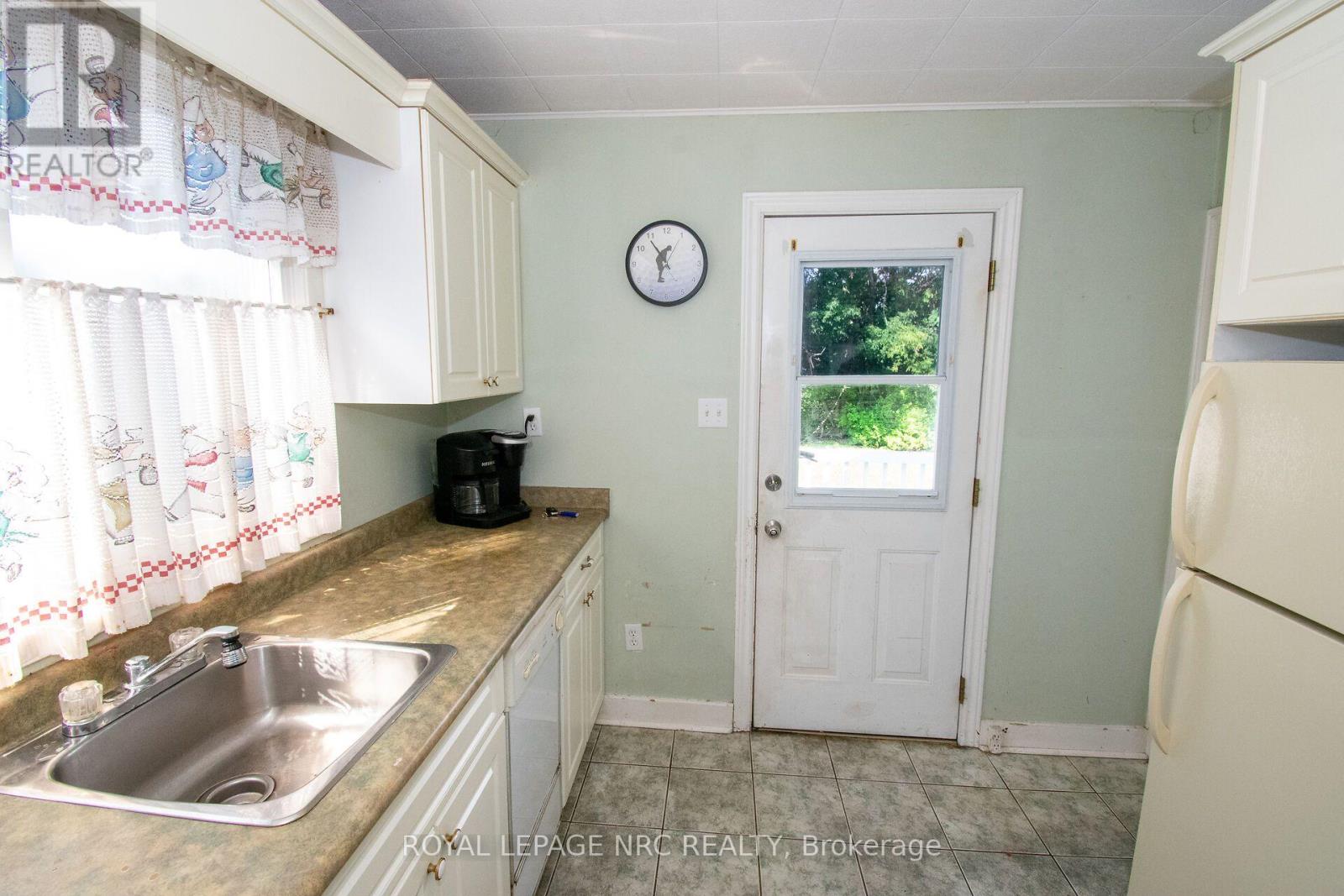 13 Mildred Avenue, St. Catharines, Ontario  L2R 6H9 - Photo 15 - X13720998