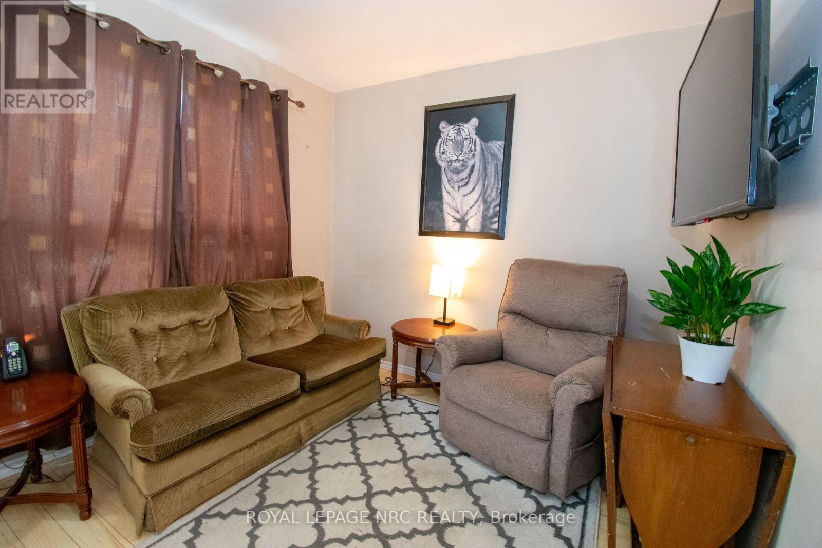 13 Mildred Avenue, St. Catharines, Ontario  L2R 6H9 - Photo 8 - X13720998