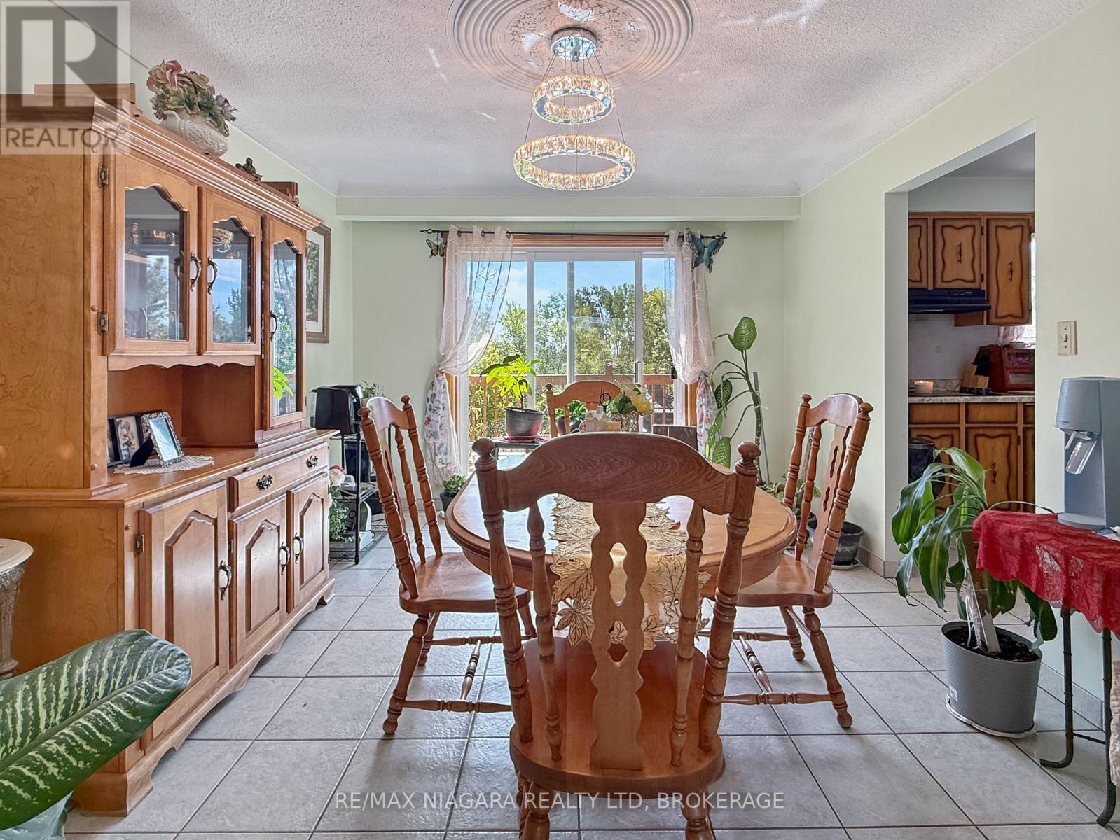 318 Albany Street, Fort Erie, Ontario  L2A 1L9 - Photo 6 - X13722122