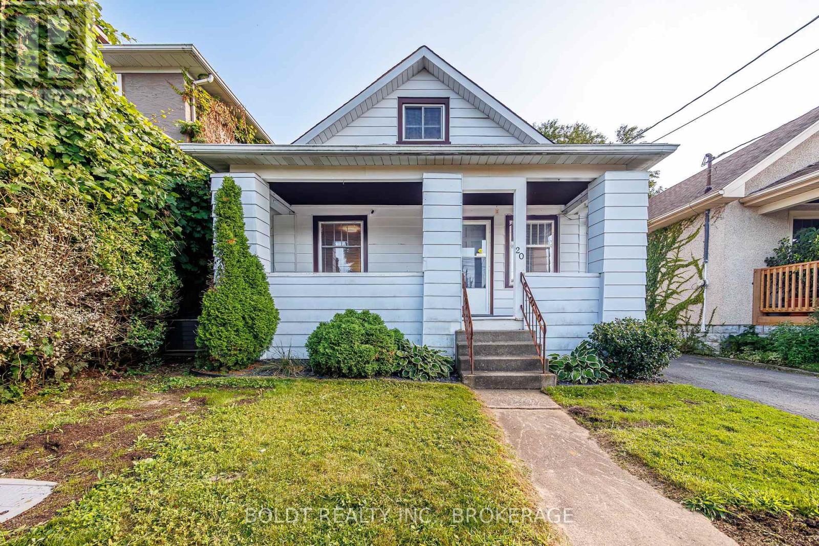 20 STUART AVENUE, St. Catharines, Ontario