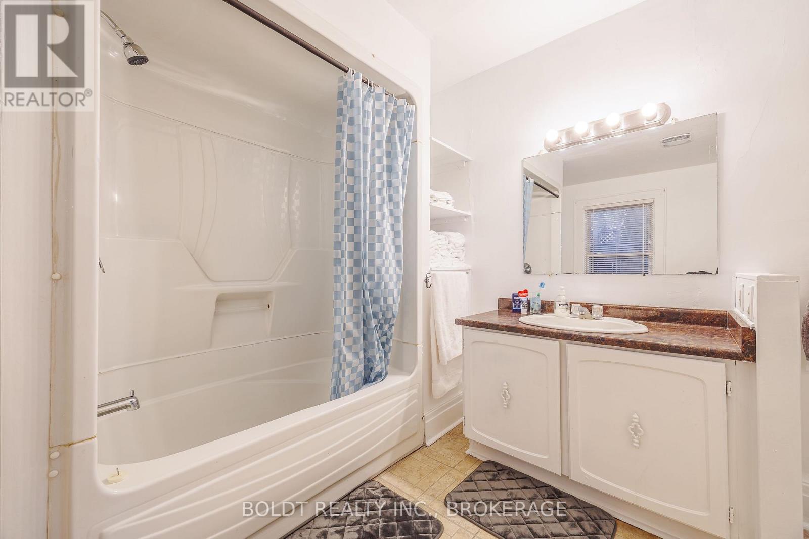 20 Stuart Avenue, St. Catharines, Ontario  L2R 1M7 - Photo 8 - X13722920