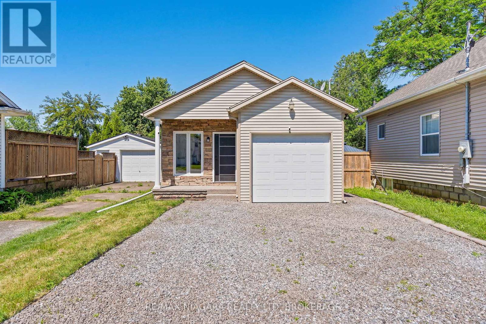 46A PELHAM ROAD, St. Catharines, Ontario