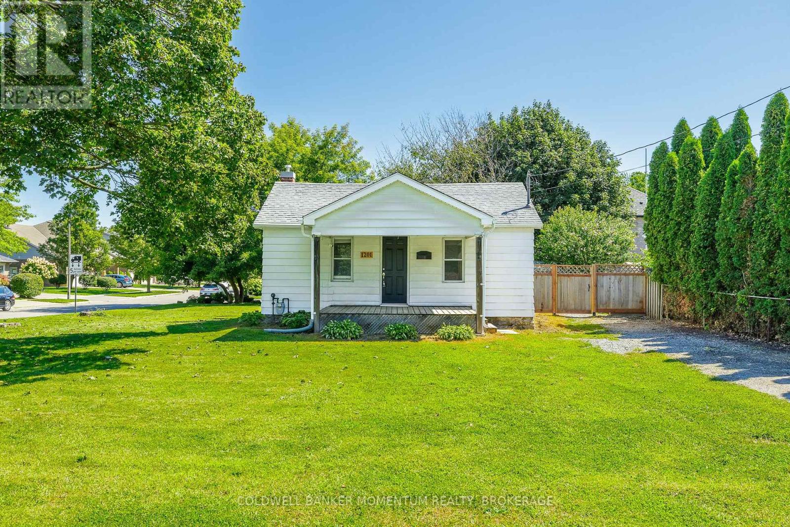 1201 PELHAM STREET, Pelham, Ontario