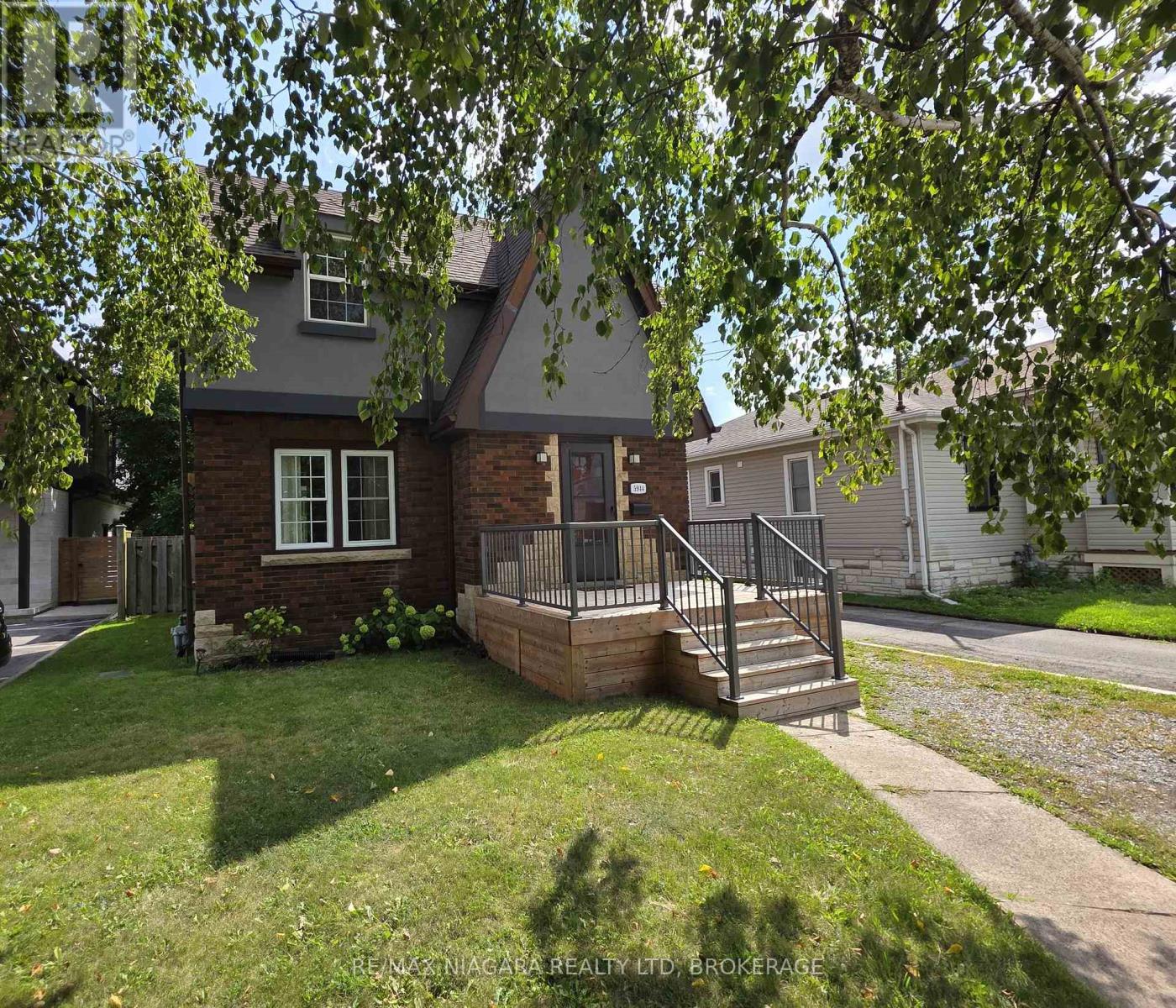 5944 Dorchester Road, Niagara Falls, Ontario  L2G 5S9 - Photo 3 - X13724626