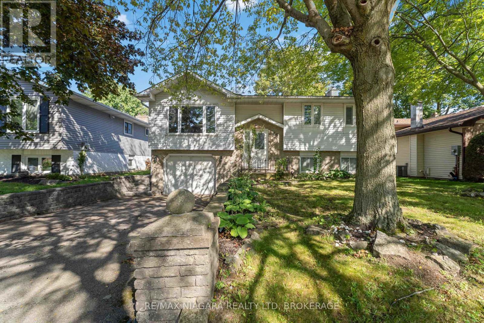 60 BRANT AVENUE, Welland, Ontario
