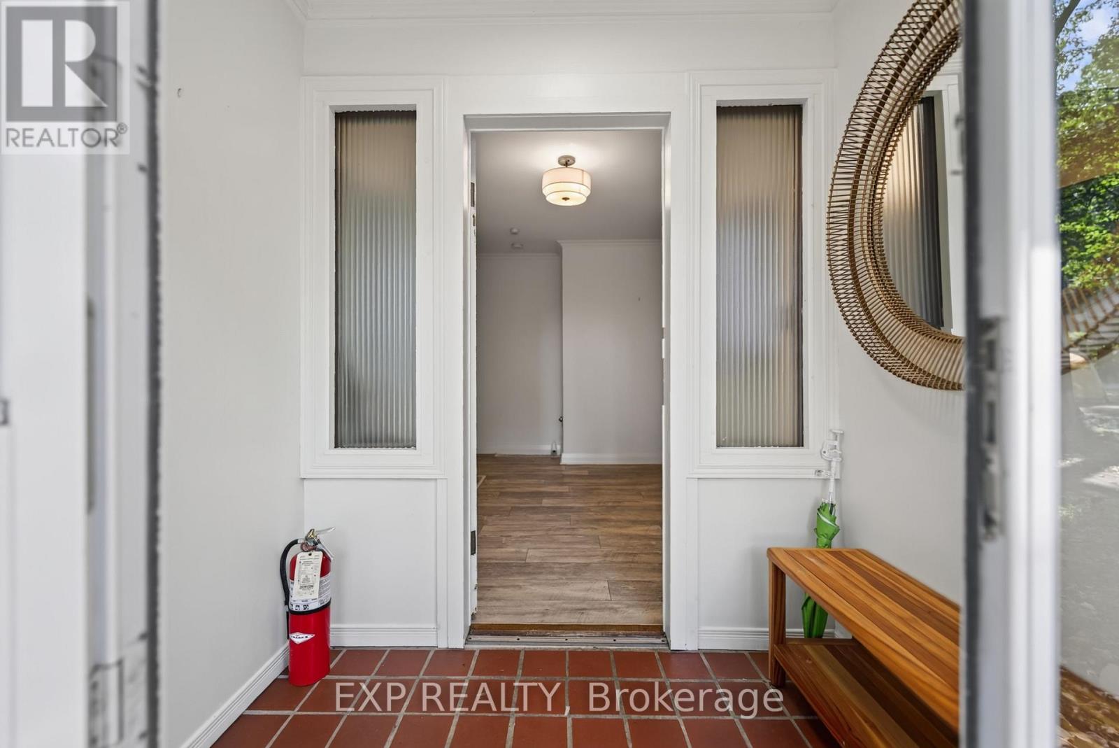 564 Prospect Point Road N, Fort Erie, Ontario  L0S 1N0 - Photo 5 - X13726992