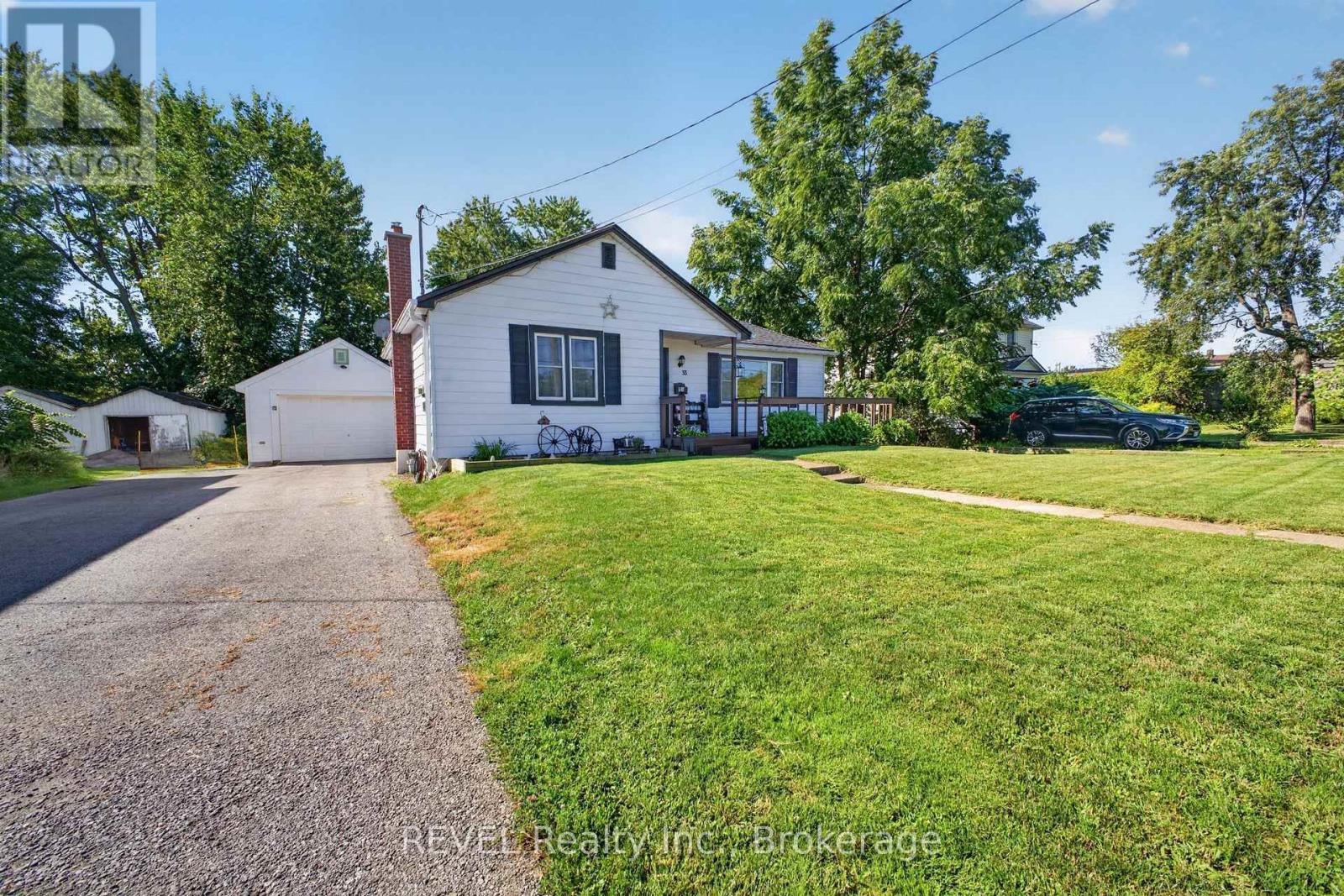 33 Lewis Street, Fort Erie, Ontario  L2A 2P8 - Photo 4 - X13727252
