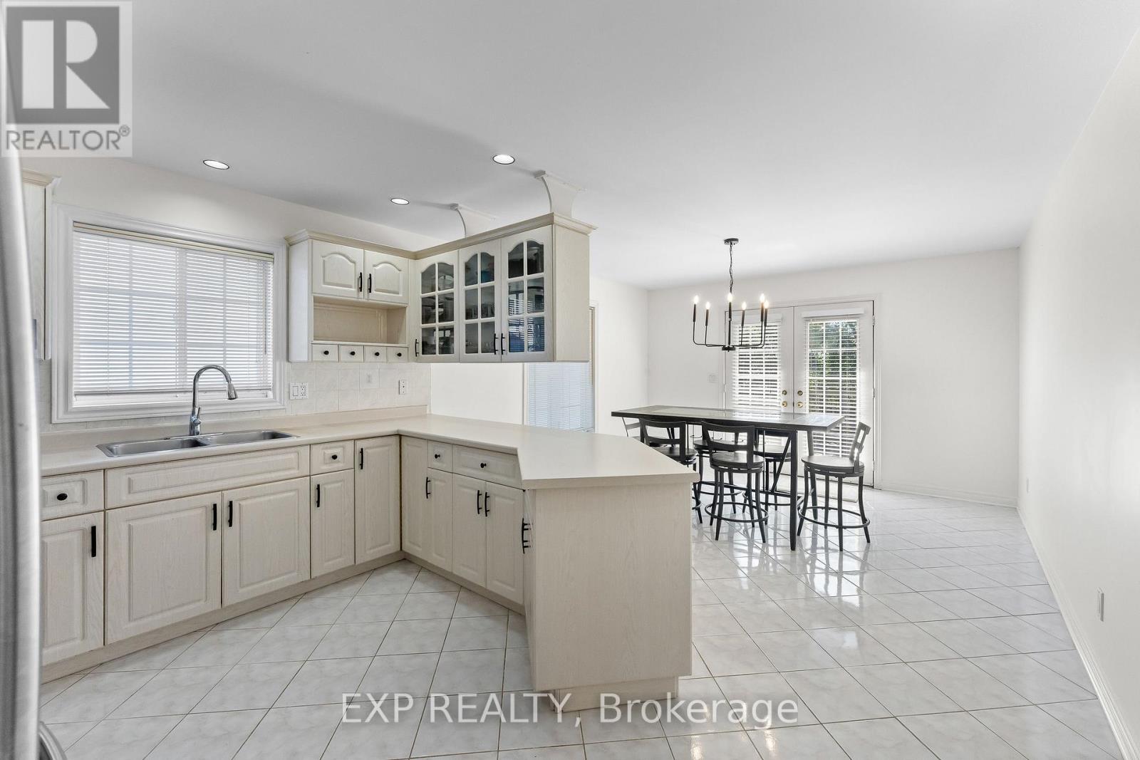 120 Redwood Court, Welland, Ontario  L3C 7C4 - Photo 7 - X13727592
