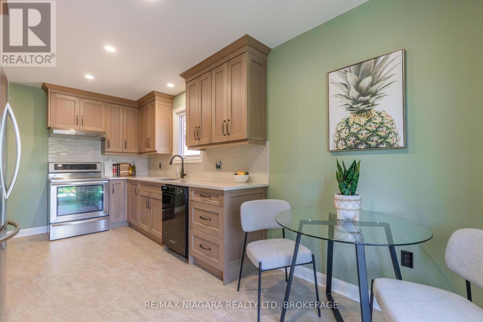 27 Andrea Drive, St. Catharines, Ontario  L2S 3N7 - Photo 14 - X13725526