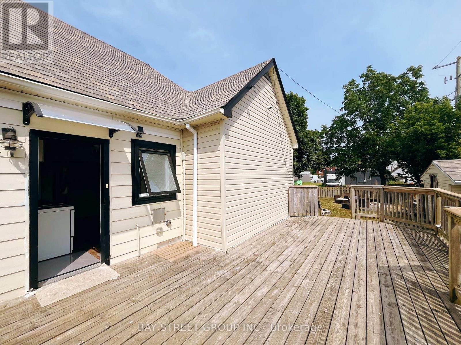 BACK - 70 COURTWRIGHT STREET, Fort Erie, Ontario