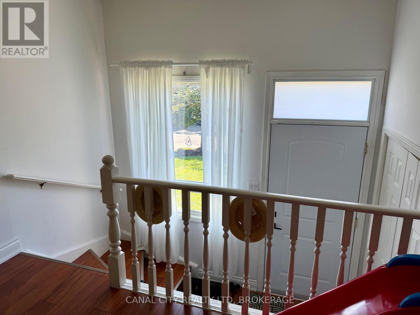 29 Baxter Crescent, Thorold, Ontario  L2V 4S1 - Photo 2 - X13727992