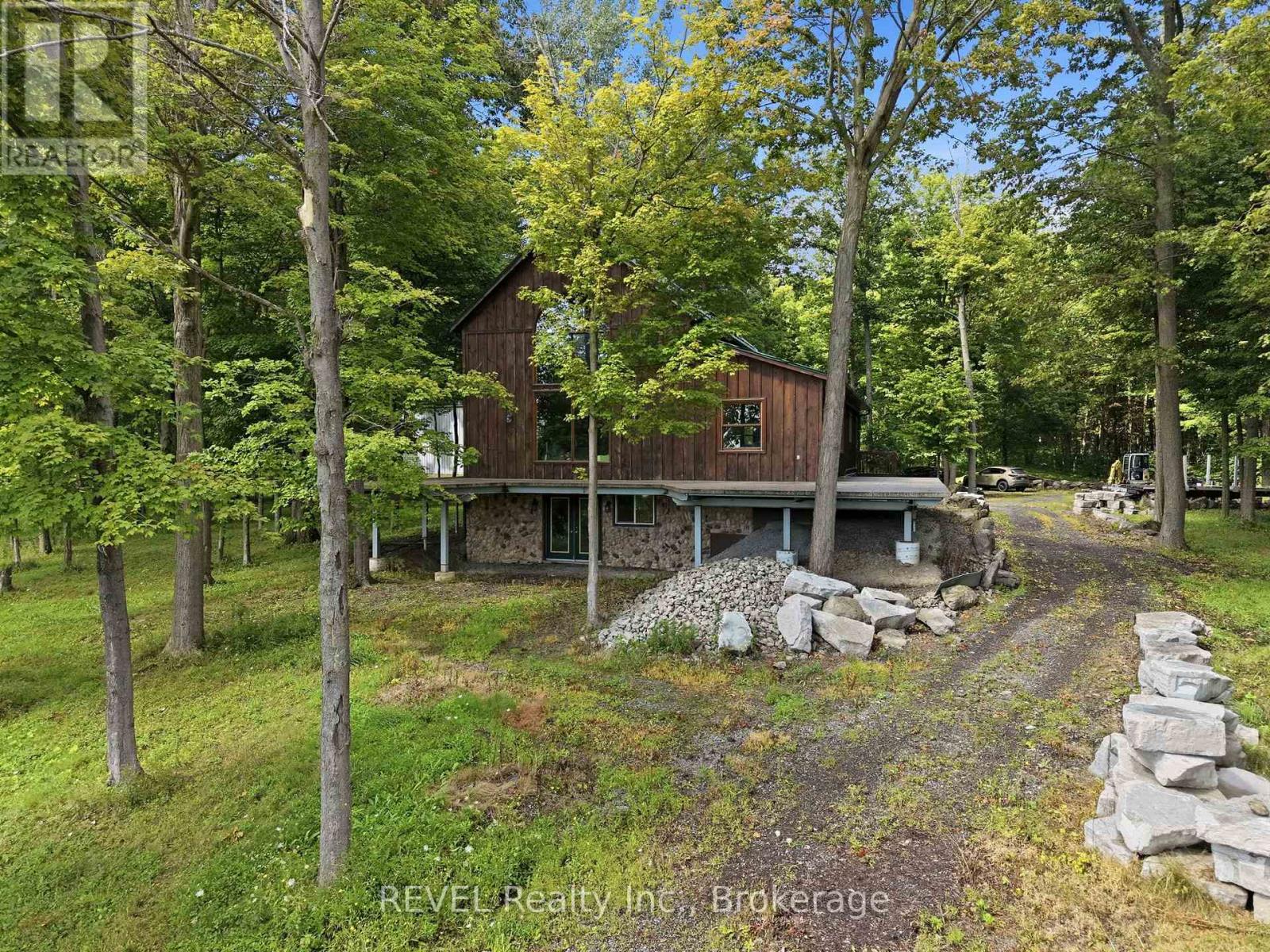 1247 Chippawa Creek Road, Thorold, Ontario  L0S 1K0 - Photo 2 - X13729484