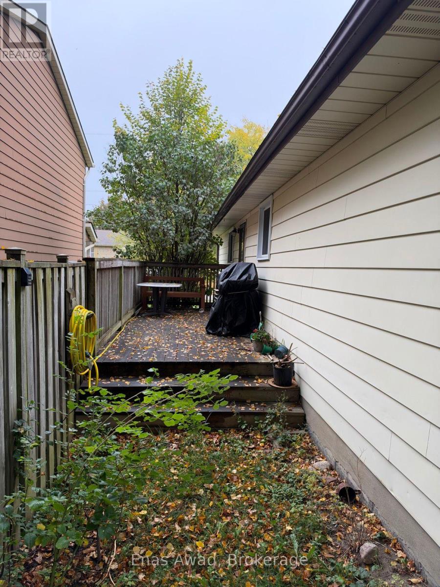 70 Churchill Street, Waterloo, Ontario  N2L 2X2 - Photo 18 - X13729702