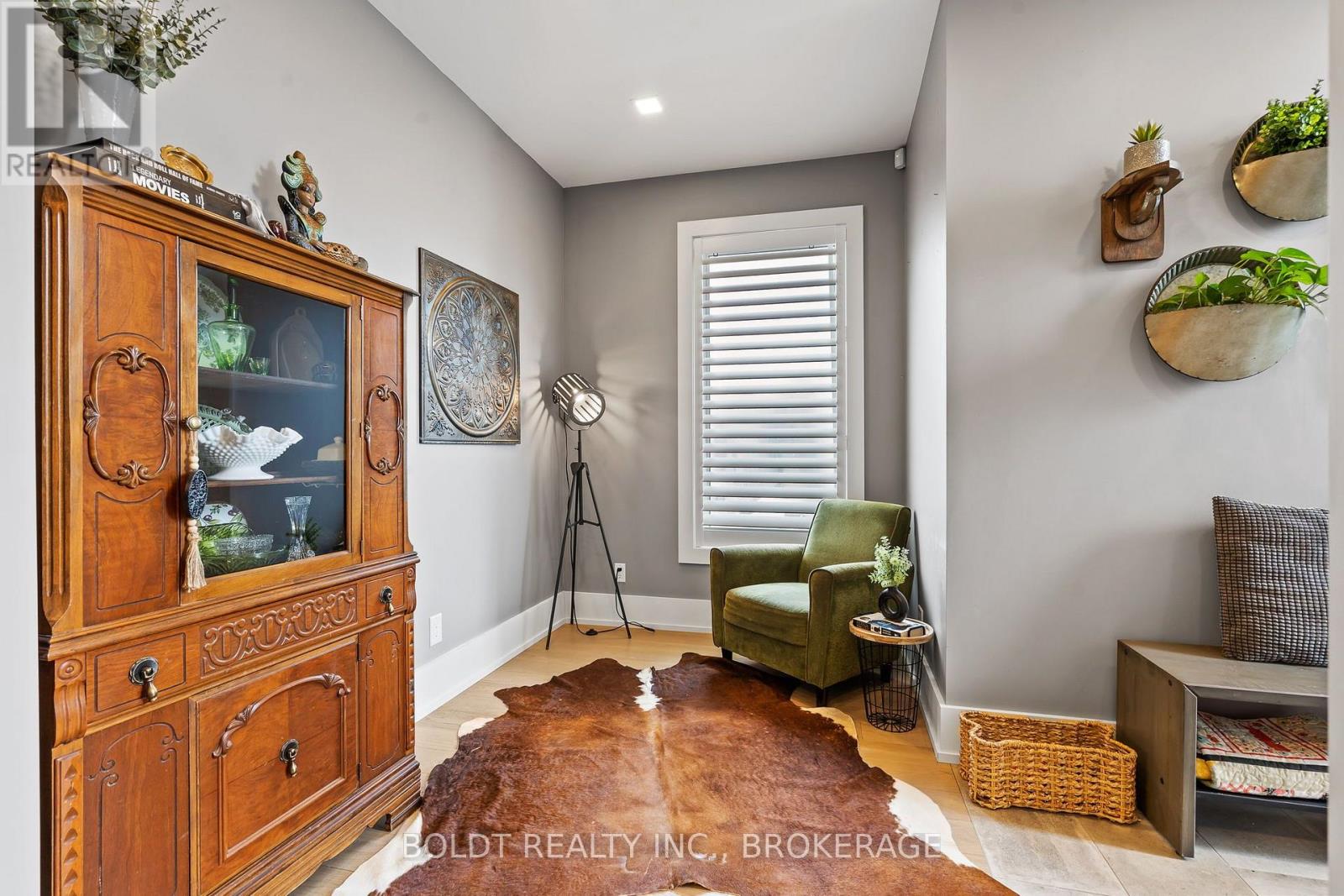 90 Videl Crescent N, St. Catharines, Ontario  L2W 0A2 - Photo 7 - X13732446