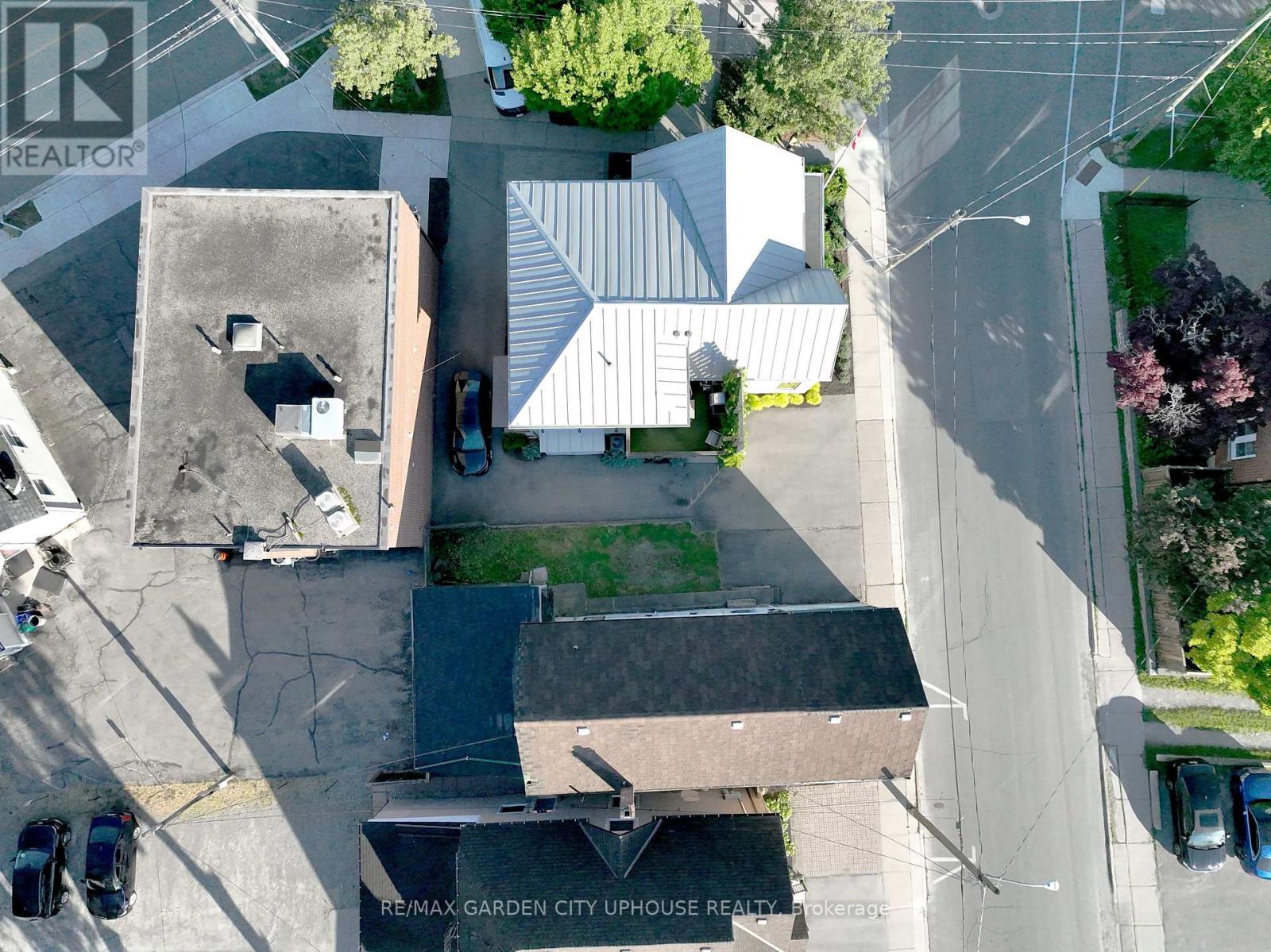 71 Queen Street, St. Catharines, Ontario  L2R 5G9 - Photo 15 - X13733740