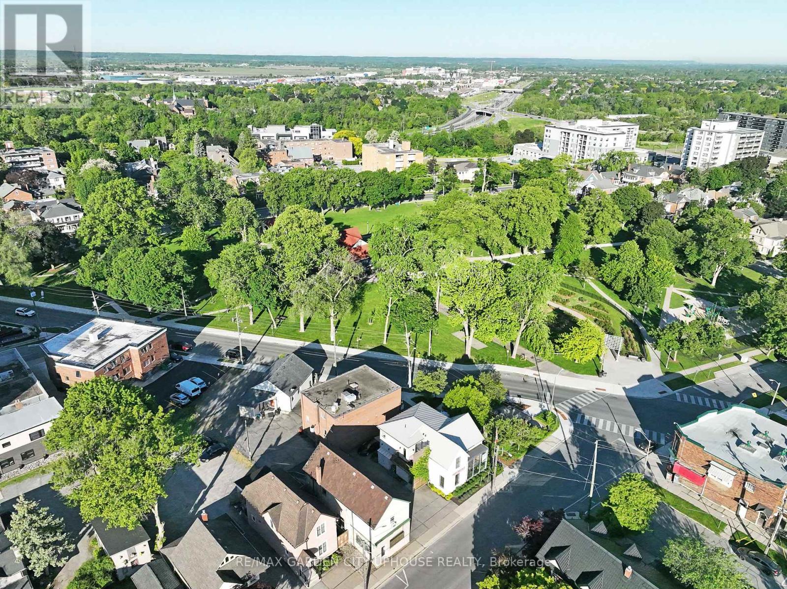 71 Queen Street, St. Catharines, Ontario  L2R 5G9 - Photo 16 - X13733740