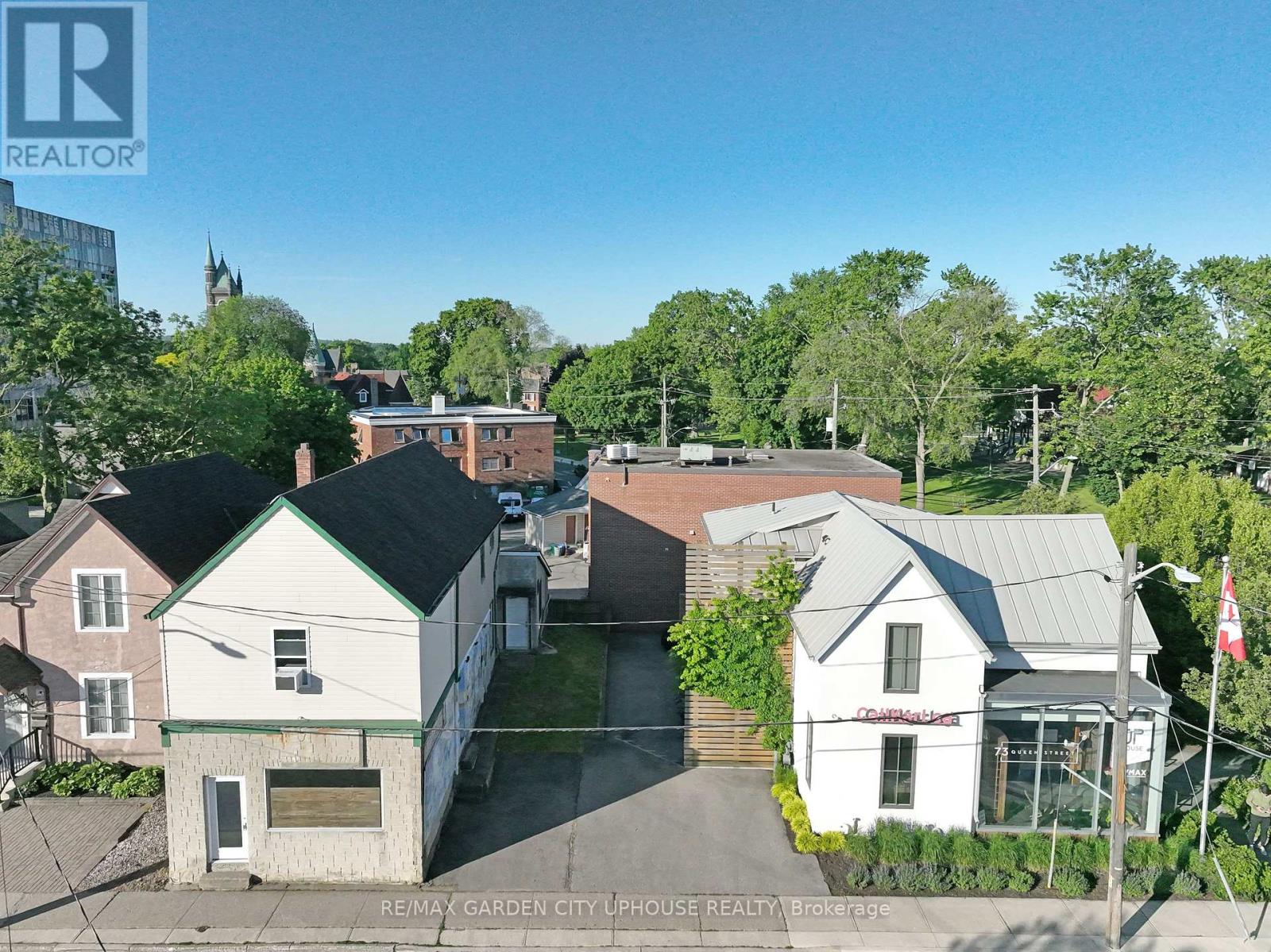 71 Queen Street, St. Catharines, Ontario  L2R 5G9 - Photo 3 - X13733740