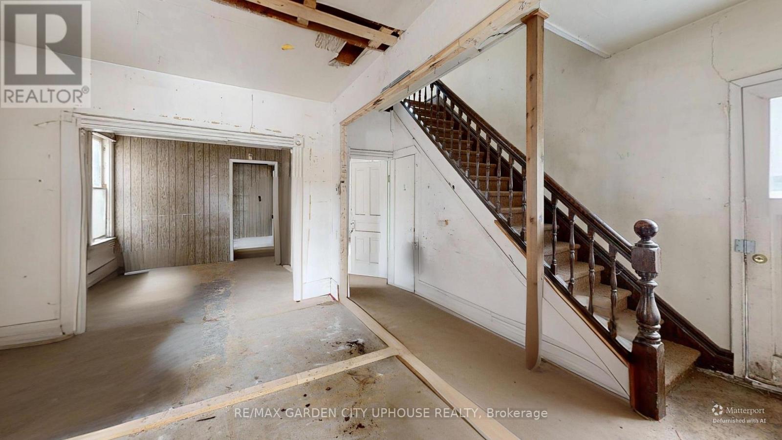 71 Queen Street, St. Catharines, Ontario  L2R 5G9 - Photo 7 - X13733740
